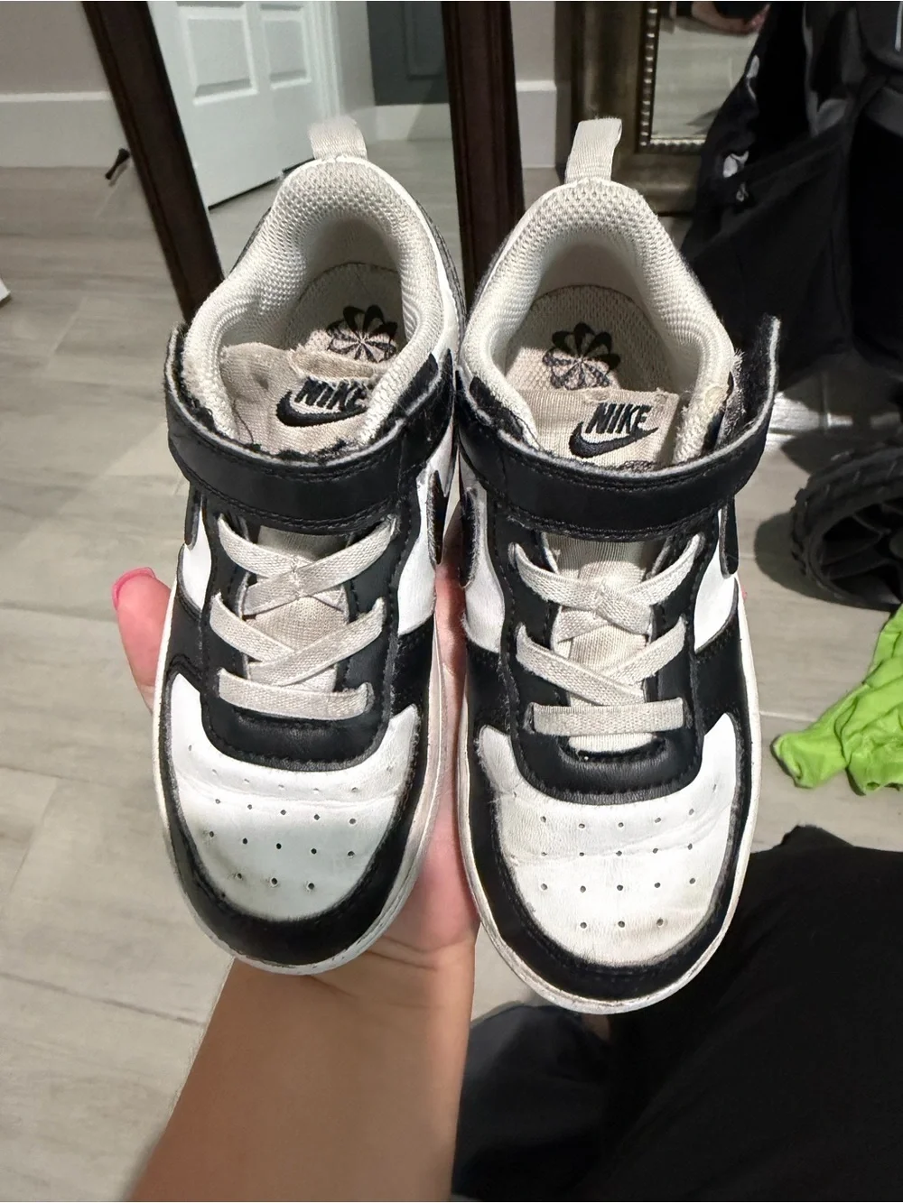 Nike Court Borough Low 2 Kids Black White Sneakers Velcro Strap